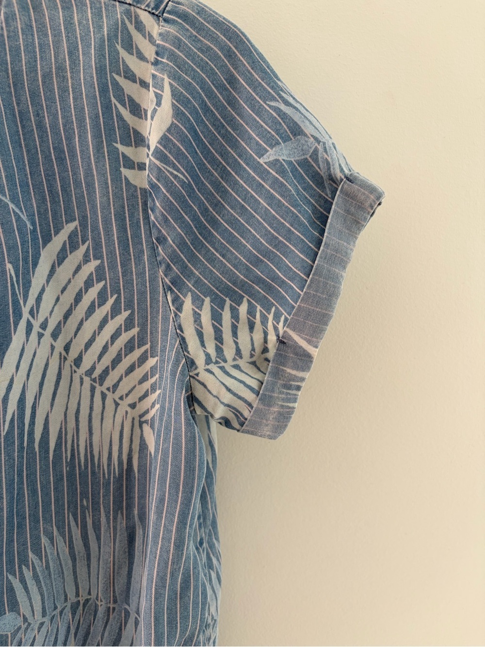 Billy T Light Blue Leaf-Print Short Romper, XS - Picture 8 of 12